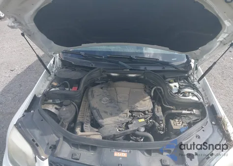 2014 Mercedes-Benz Glk 350 4Matic z USA, uszkodzony, nr VIN WDCGG8JB3EG287061